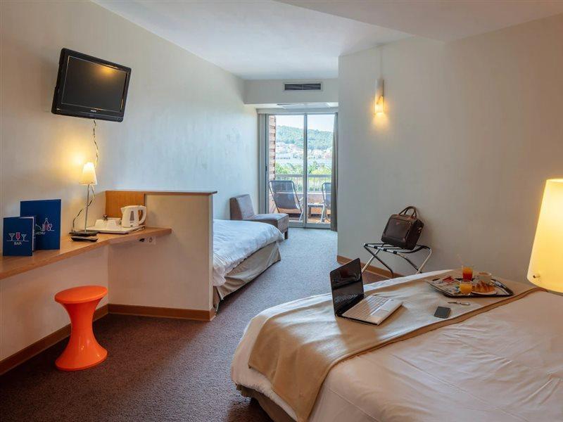 Noemys Toulon La Valette - Hotel Restaurant Avec Piscine Eksteriør bilde